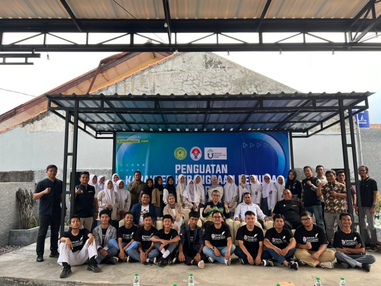 Kemenpora Gelar Sekolah Jurnalis Angkatan Pertama di Sumedang