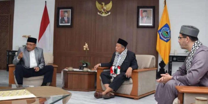 Bertemu Mubaligh Palestina, PJ Gubernur NTB Janjikan Rehab Rekon jika Gencatan Senjata Terwujud