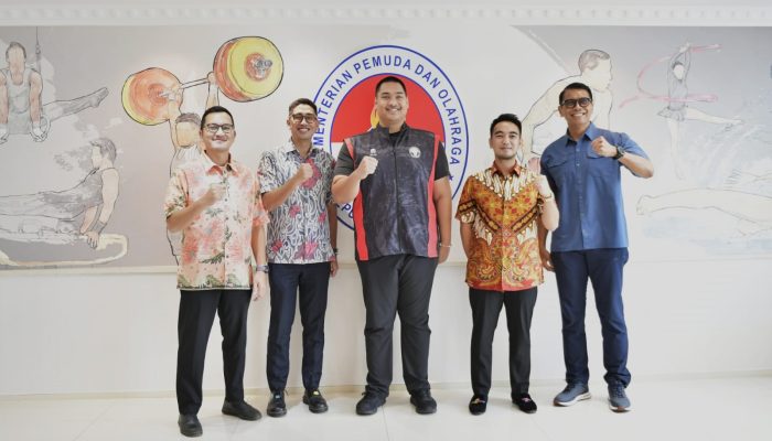 Menpora Dito Dukung Pembalap Glenn Nirwan