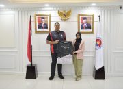 Khansa Dapat Dukungan Menpora Dito, Kibarkan Bendera Merah Putih Puncak Gunung Aconcagua