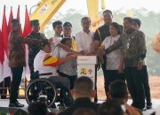 Menpora Dito Dampingi Presiden Joko Widodo Lakukan Groundbreaking Paralympic Training CenterÂ