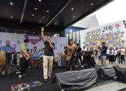 Group band Maliq n D’Essentials dan Charly van Houtten Ikut Ramaikan Buka Bersama di Halaman Kemenpora