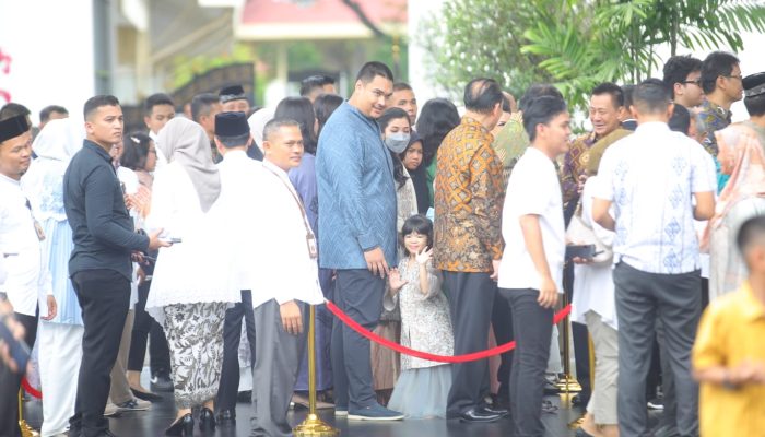 Menpora Dito Hadiri Open House Idul Fitri 1445 H Yang di Gelar Presiden Joko Widodo