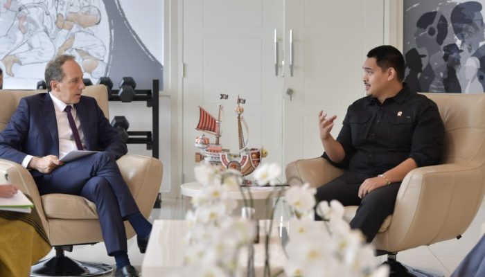 Menpora Dito Terima Kunjungan Duta Besar Prancis