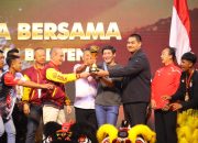 Menpora Dito Tutup Sekaligus Serahkan Piala 1st FOBI World Barongsai Championship 2024