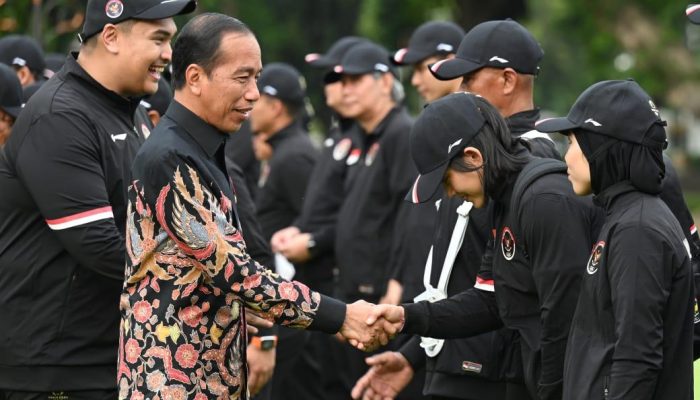 Menpora Dito Dampingi Presiden Jokowi Lepas Kontingen Indonesia Yang Berlaga di Olimpiade 2024 Paris