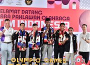 Usai Berjuang di Olimpiade 2024 Paris, Tiga Atlet Pebulutangkis Disambut Dengan Pengalungan Bunga