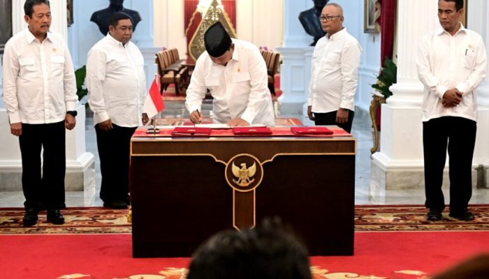 Presiden Prabowo Tandatangi PP Yang Mengatur Penghapusan Piutang Macet Pelaku UMKM