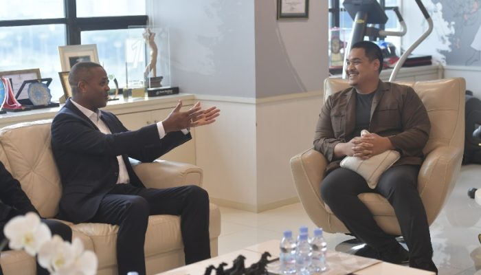 Menpora Dito: Patrick Kluivert Antusias Bawa Prestasi Sepak Bola Indonesia ke Pentas Dunia