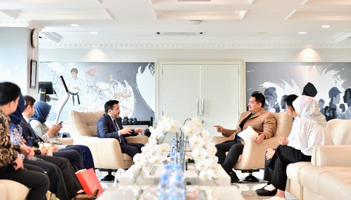 Menpora Dito Bahas Kerja Sama dengan ICYF untuk Pengembangan Olahraga Tradisional dan Ekonomi Islam