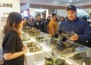 Menpora Dito Ariotedjo Bersama Istri Mengunjungi Jakarta Sneaker Day