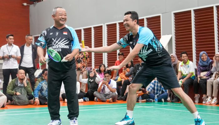Penutupan Liga Bulutangkis Kemendikdasmen 2025: Wamenpora Taufik Hidayat Menang dalam Laga Eksibisi Seru