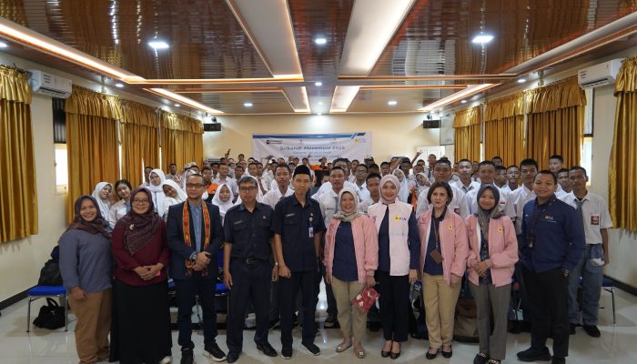 Srikandi Movement dan LPK SBC Gelar Pelatihan Public Speaking di SMKN 34 Jakarta